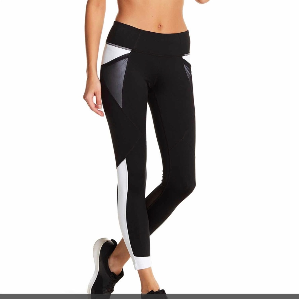 Zella Live in Leggings with mesh details